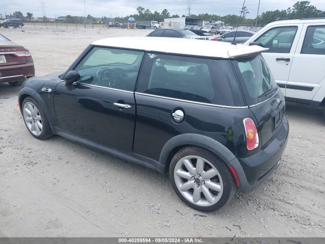 2003 MINI COOPER S WMWRE33473TD58451 Photo 2