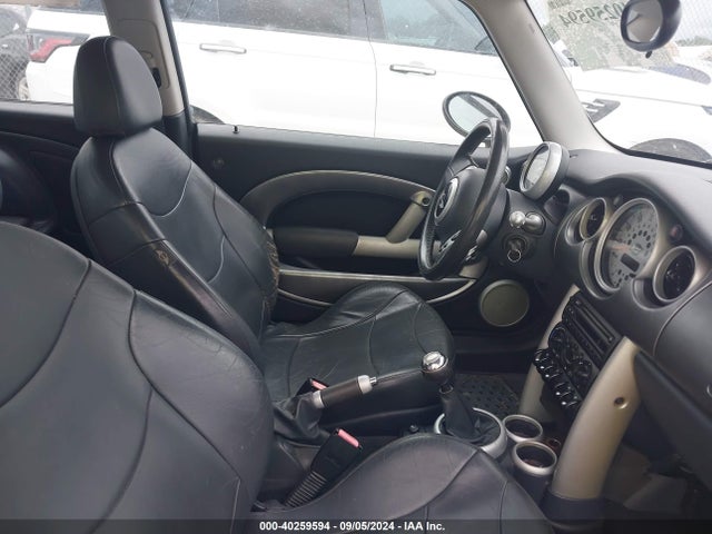 2003 MINI COOPER S WMWRE33473TD58451 Photo 4