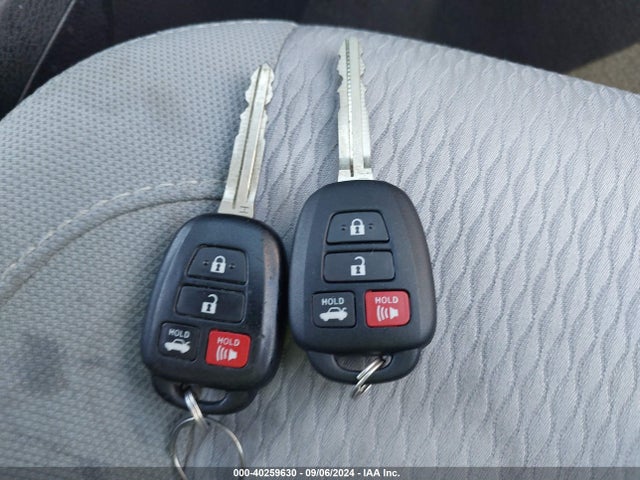 Toyota Corolla Le Plus 2014 2T1BURHE2EC032219 Image 11
