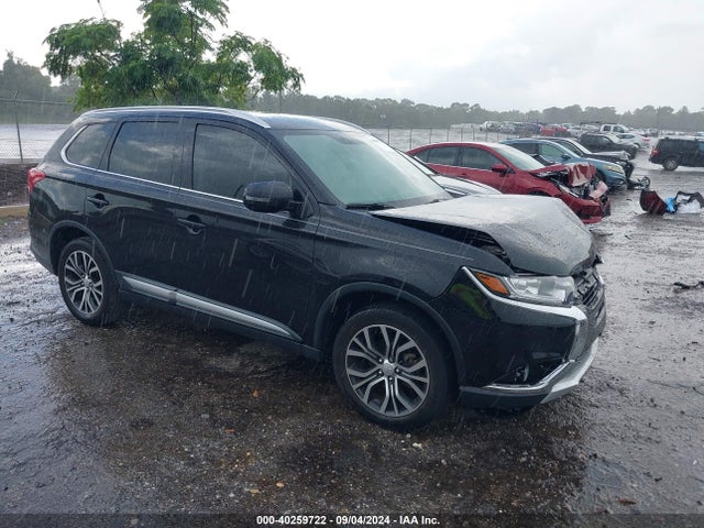 2017 MITSUBISHI OUTLANDER JA4AD3A31HZ063760 Photo 0