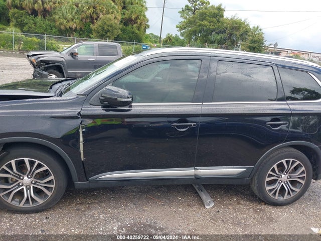 Mitsubishi Outlander Se/sel 2017 JA4AD3A31HZ063760 Image 13