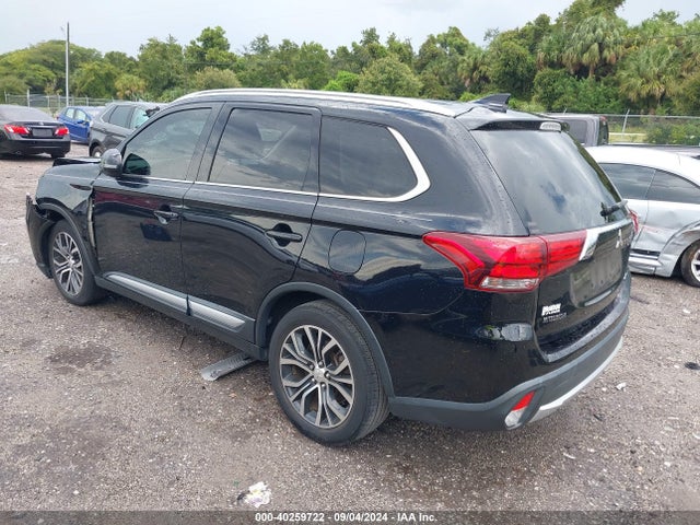 2017 MITSUBISHI OUTLANDER JA4AD3A31HZ063760 Photo 2