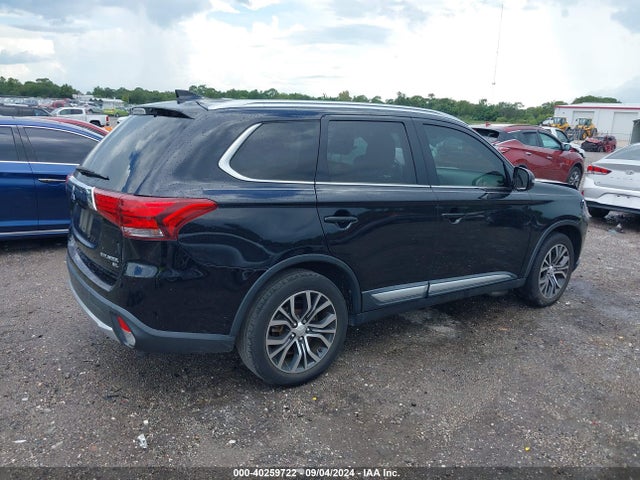2017 MITSUBISHI OUTLANDER JA4AD3A31HZ063760 Photo 3