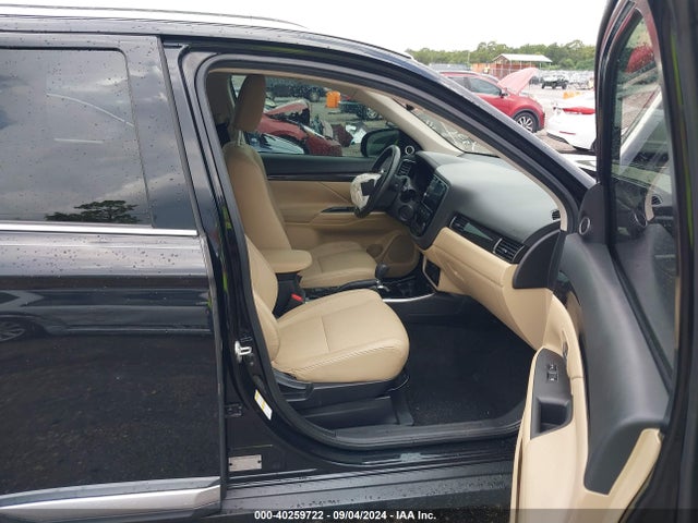 2017 MITSUBISHI OUTLANDER JA4AD3A31HZ063760 Photo 4