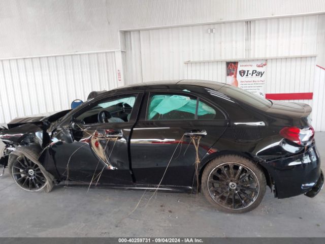 W1K3G4EB1NJ349010 Mercedes-Benz A 220