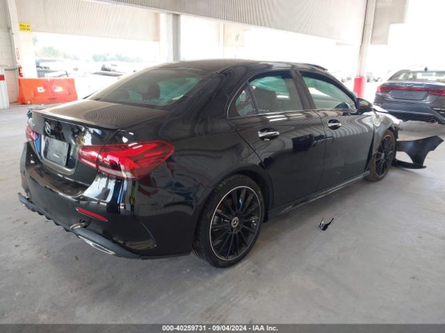 W1K3G4EB1NJ349010 Mercedes-Benz A 220