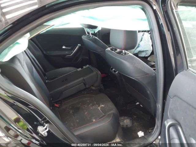 W1K3G4EB1NJ349010 Mercedes-Benz A 220