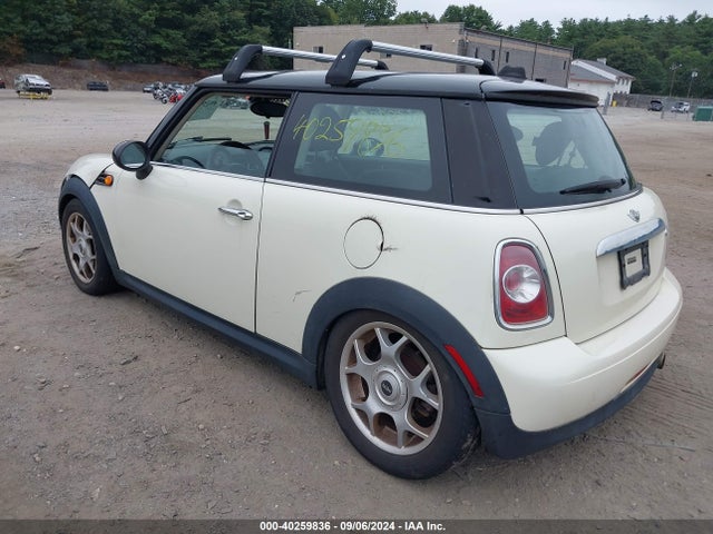2013 MINI HARDTOP WMWSU3C59DT685199 Photo 2