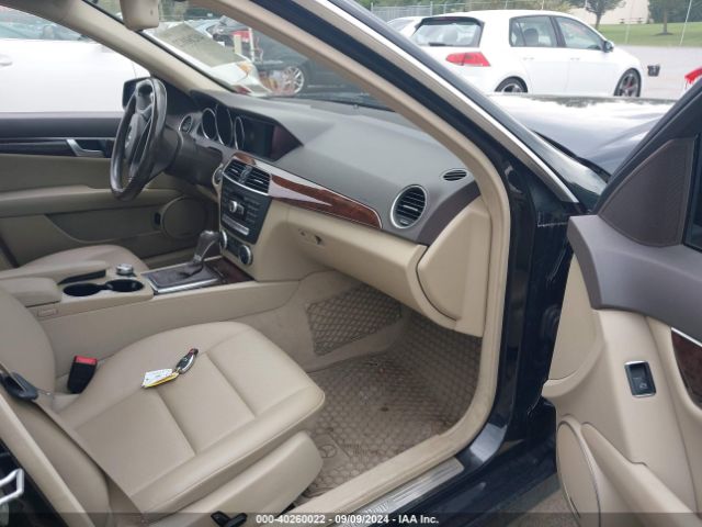 WDDGF8AB4EA952891 Mercedes-Benz C 300 Luxury 4matic/sport 4matic