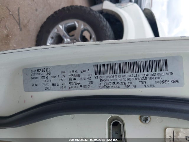 1C6RR7VT5JS144293 RAM 1500 Laramie  4x4 6'4 Box