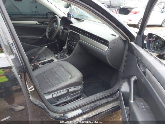 1VWSA7A30MC016319 Volkswagen Passat 2.0t Se