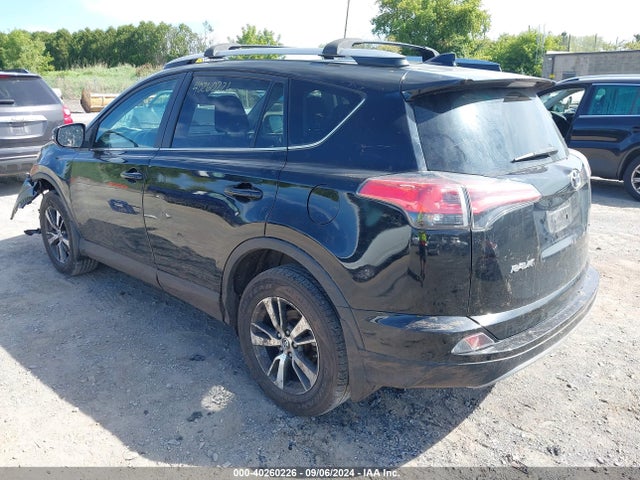 Toyota Rav4 Xle 2018 2T3RFREV1JW791974 Image 3