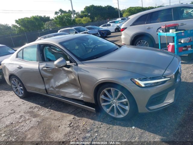 7JR102FK1KG005101 Volvo S60 T5 Momentum