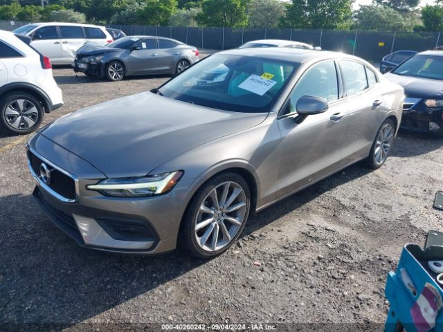 7JR102FK1KG005101 Volvo S60 T5 Momentum