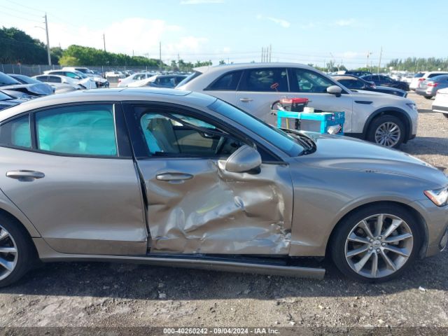7JR102FK1KG005101 Volvo S60 T5 Momentum