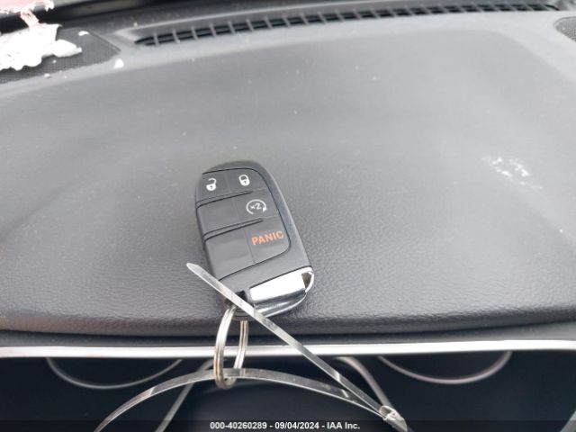 3C4NJDBB8JT350098 Jeep Compass Latitude 4x4