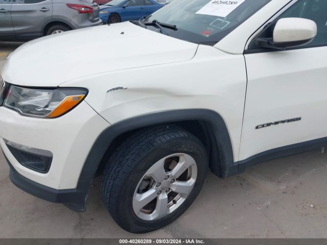 3C4NJDBB8JT350098 Jeep Compass Latitude 4x4