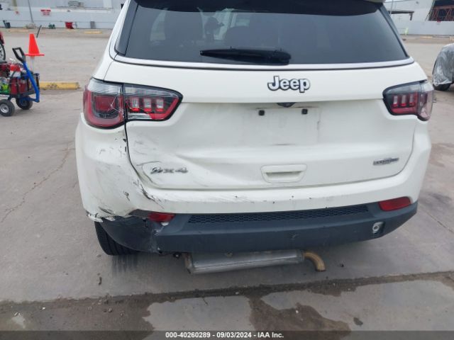 3C4NJDBB8JT350098 Jeep Compass Latitude 4x4