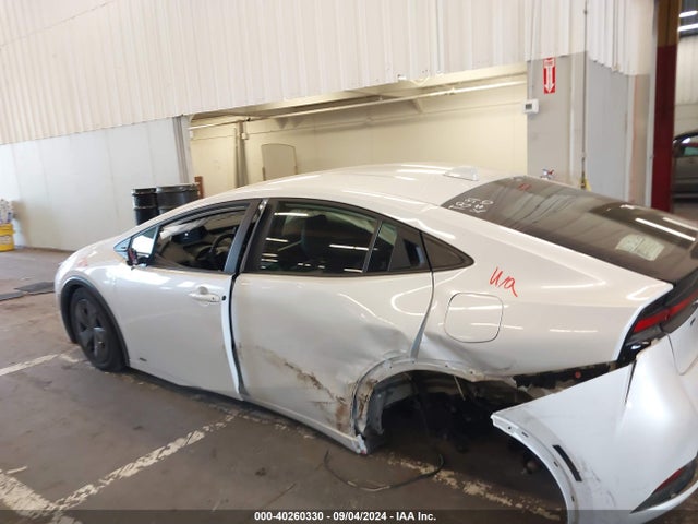 Toyota Prius Le Awd-e 2023 JTDADABU5P3004682 Image 15