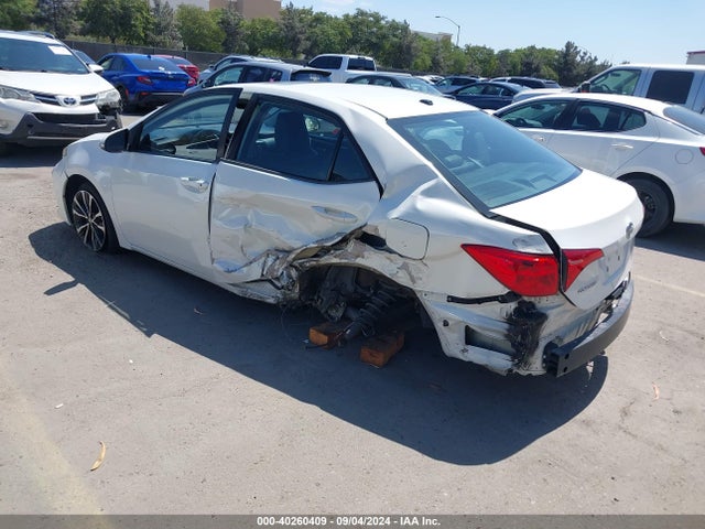 Toyota COROLLA SE 2017 5YFBURHE8HP630237 Image 3
