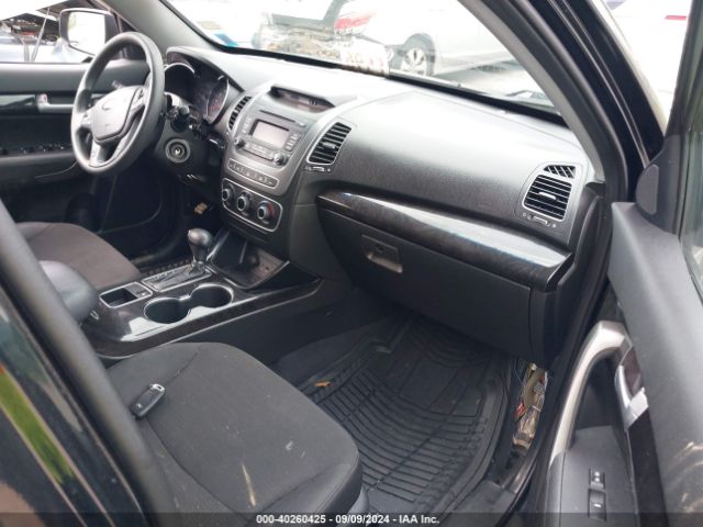 5XYKTCA68FG613071 KIA SORENTO LX