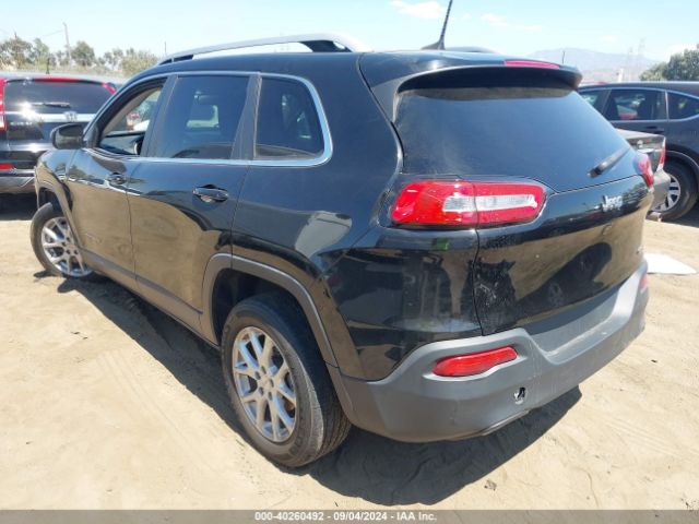 1C4PJLCB1HW668327 Jeep Cherokee Latitude Fwd