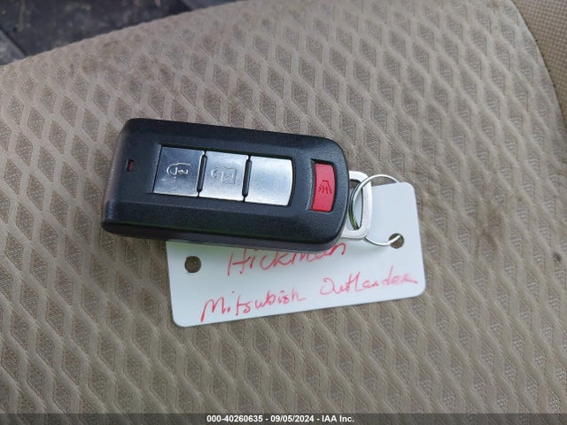 2016 MITSUBISHI OUTLANDER JA4AD3A3XGZ061536 Photo 10