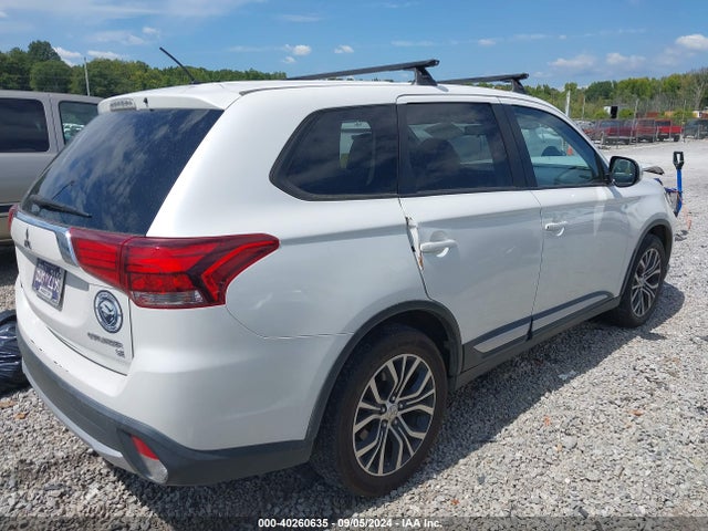 2016 MITSUBISHI OUTLANDER JA4AD3A3XGZ061536 Photo 3