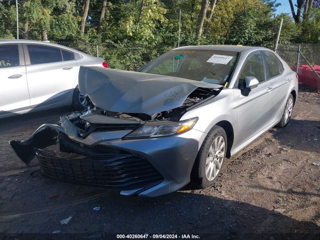 Toyota CAMRY LE 2020 4T1C11AK8LU308784 Image 2
