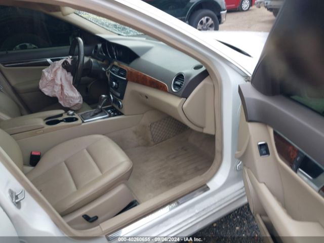 WDDGF8AB1ER323364 Mercedes-Benz C 300 Luxury 4matic/sport 4matic