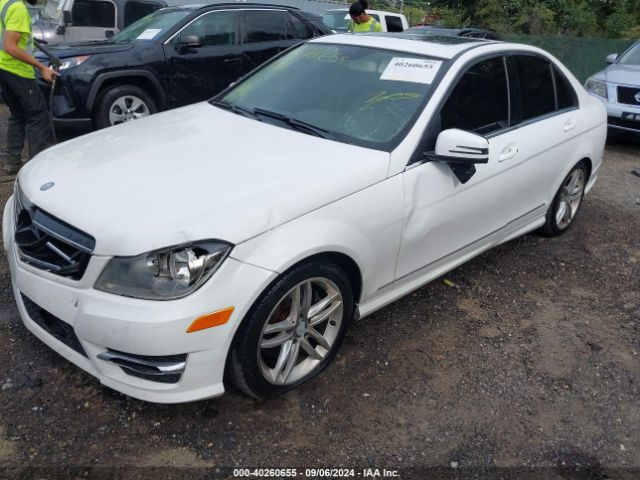 WDDGF8AB1ER323364 Mercedes-Benz C 300 Luxury 4matic/sport 4matic