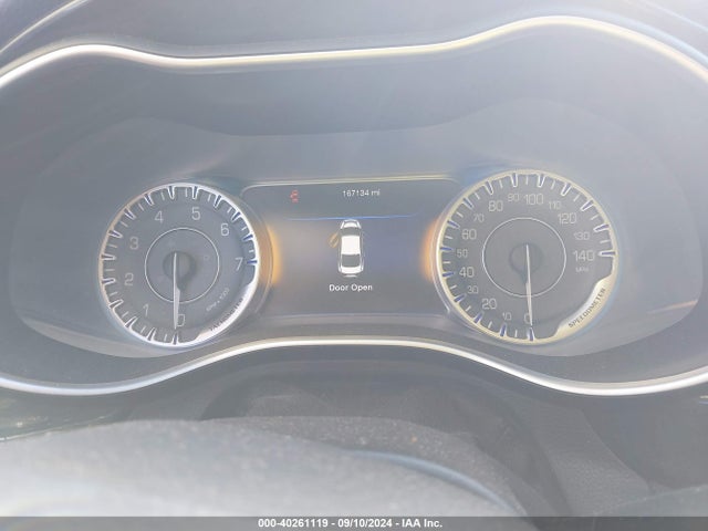 1C3CCCCG3FN517047 Chrysler 200 C