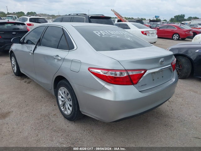 Toyota CAMRY LE 2016 4T4BF1FK9GR546905 Image 3
