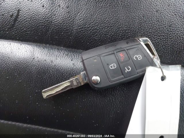 WVWUF7AU4GW166250 Volkswagen Golf R 4-door