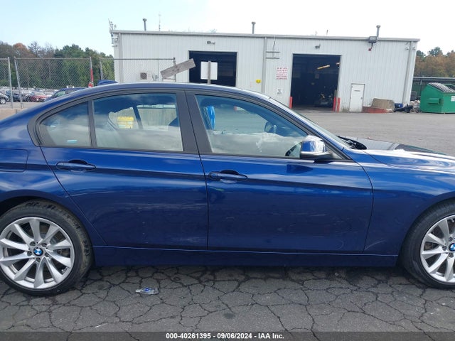 BMW 320i Xdrive 2018 WBA8E5G57JNU46246 Image 13