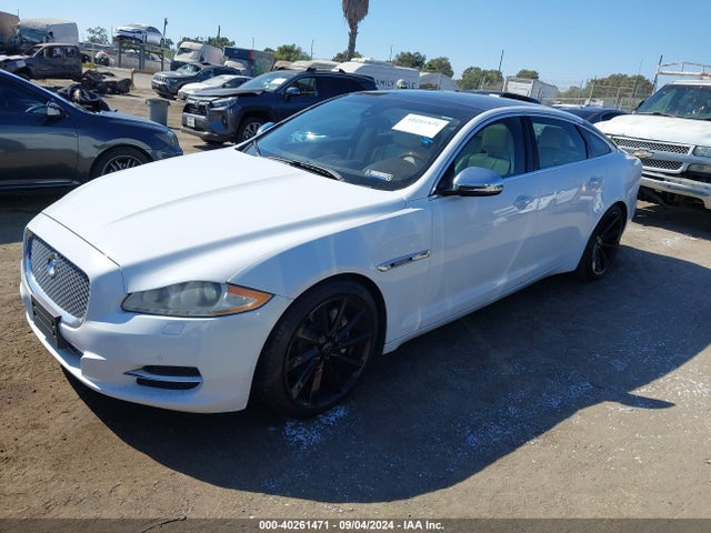2012 JAGUAR XJ SAJWA2GB5CLV33931 Photo 1
