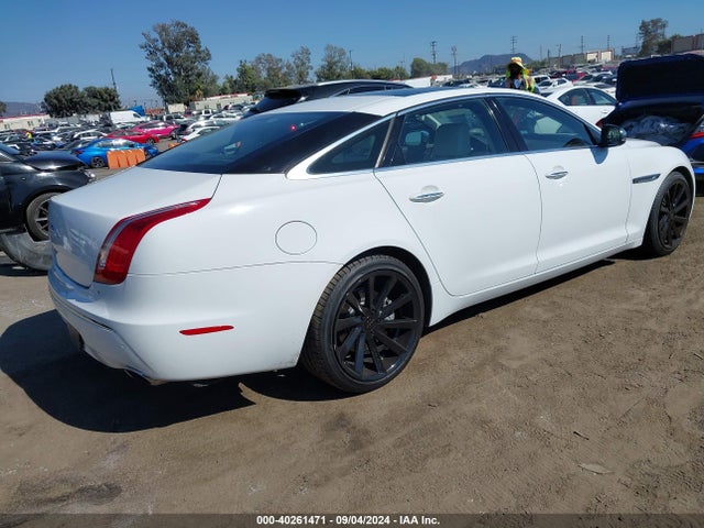 2012 JAGUAR XJ SAJWA2GB5CLV33931 Photo 3
