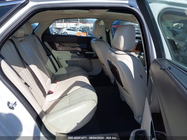 2012 JAGUAR XJ SAJWA2GB5CLV33931 Photo 7
