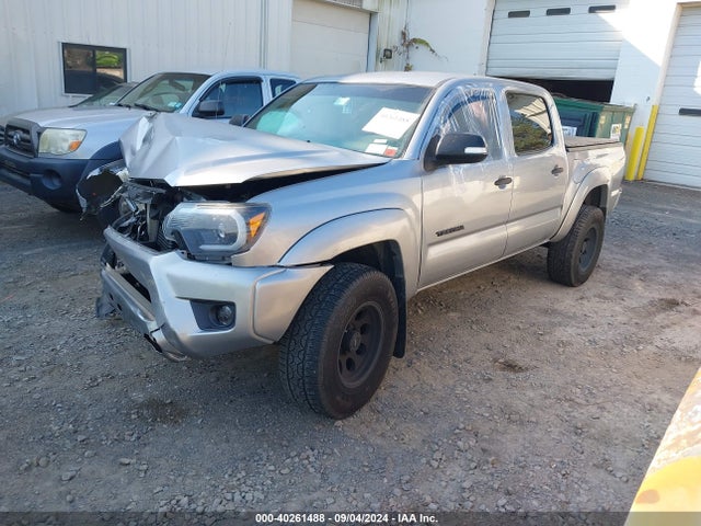 Toyota Tacoma Base V6 2015 5TFLU4EN4FX135690 Image 2