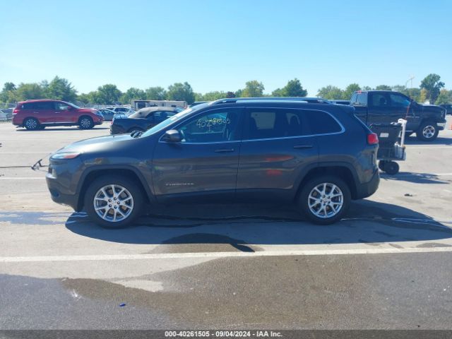1C4PJMCB8FW788208 Jeep Cherokee Latitude