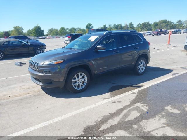 1C4PJMCB8FW788208 Jeep Cherokee Latitude
