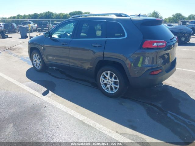 1C4PJMCB8FW788208 Jeep Cherokee Latitude
