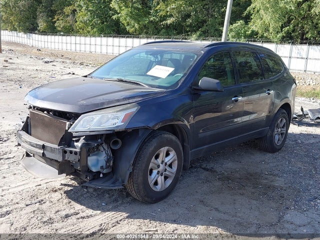 Chevrolet Traverse Ls 2015 1GNKRFKD8FJ139062 Image 2