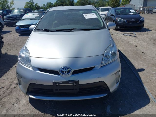 JTDKN3DU6F1883016 Toyota Prius Three