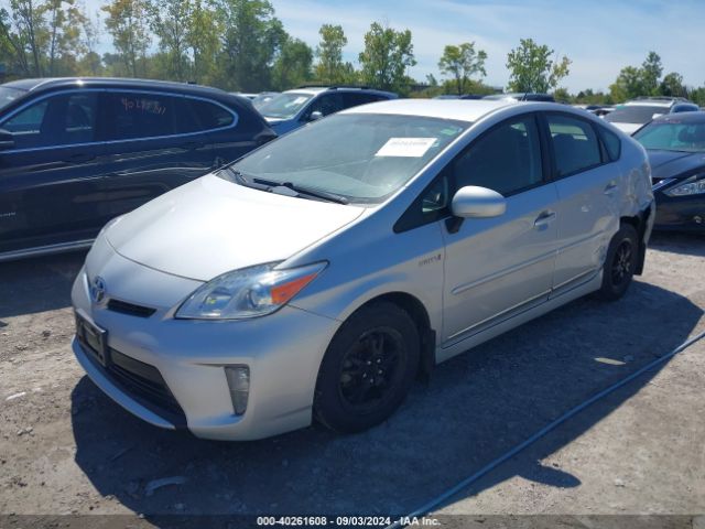 JTDKN3DU6F1883016 Toyota Prius Three