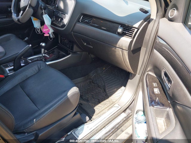 2017 MITSUBISHI OUTLANDER JA4AD3A39HZ001247 Photo 4