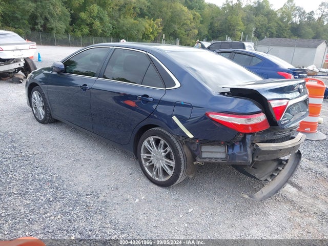 Toyota CAMRY LE 2015 4T4BF1FK6FR490162 Image 3