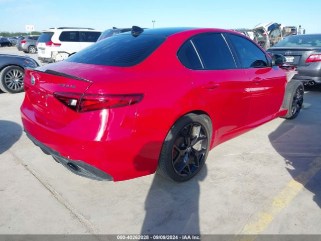 ZARFAMBN9L7634092 Alfa Romeo Giulia Ti Sport Rwd