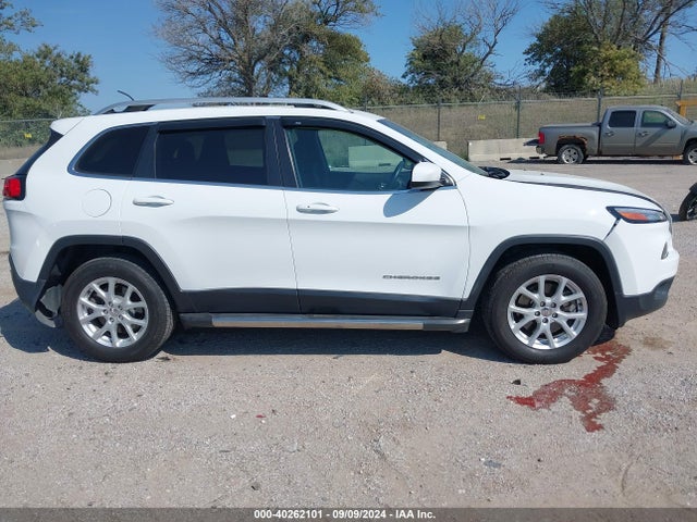 1C4PJMCS2HW606229 Jeep Cherokee Latitude 4x4