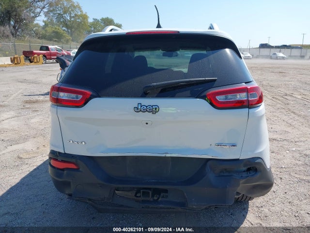 1C4PJMCS2HW606229 Jeep Cherokee Latitude 4x4